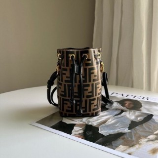 펜* 몬트레조