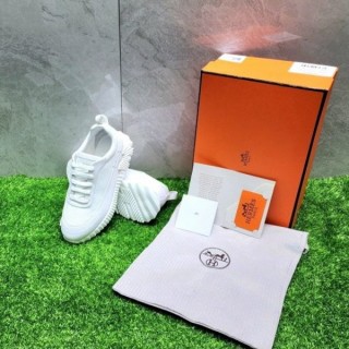 에* 24FW 바운싱 스니커즈 (남성)