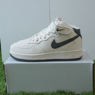 나* 에어 포스1 미드 (Air Force 1 Mid) 하이탑 (남성)