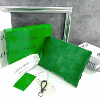 보** 인트레치아토 어반 레더 클러치 VBWD3 3135ㅡ 그린 color (풀박스)