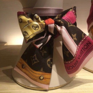 [ L ] 렛츠고 모노그램 방도 스카프