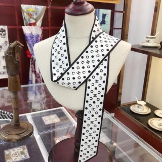 [ C ] 토트 화이트 방도 스카프