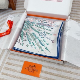 [ H ] 몽환 H로고 사각 스카프