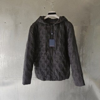 루* 모노그램 자수 퀄팅 후드자켓