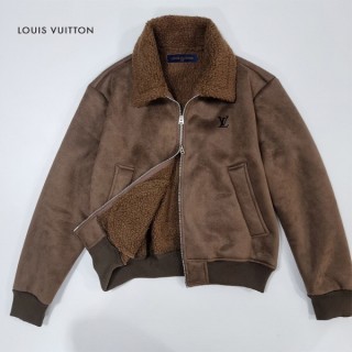 LV 모노그램 자수로고 쉐어링 무스탕