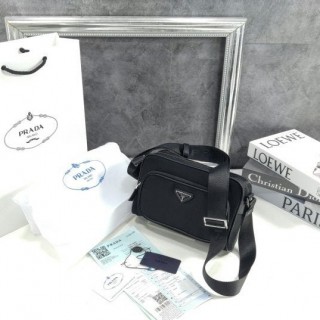 프** 리나일론 및 사피아노 가죽 숄더 백