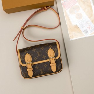 [ L ] 수입프리미엄급 사첼 웨어러블 월릿