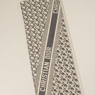 [ C ] 수입프리미엄급 오블리크 패턴 사선로고 울 머플러