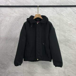 슈** 백자수로고 양털 자켓