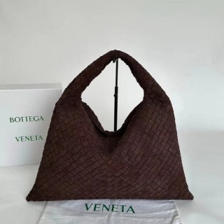 보* 인트레치아토 스웨이드 토트백