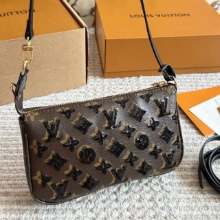 루* 신상 크로스백