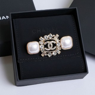 [ C ] CC 펄 크리스탈 골드 브로치