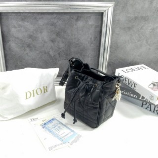 디* D-Motion 스몰백 블랙 매크로까나쥬 양가죽