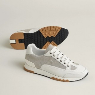 에* 트레일 남성 스니커즈 프루누와화이트 (남성)