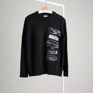 [ D ] 멀티 패치로고 니트 스웨터