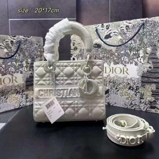 디* 매트 D라이트 레이디