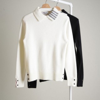 [ T ] 카라 4선 니트 스웨터