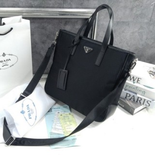 프** 공용 트라이앵글 로고 리나일론 토트백 블랙 2VG 064 VXOO2DMH F0002