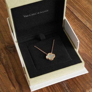 [ V ] 스위트 알함브라 펜던트 네크리스