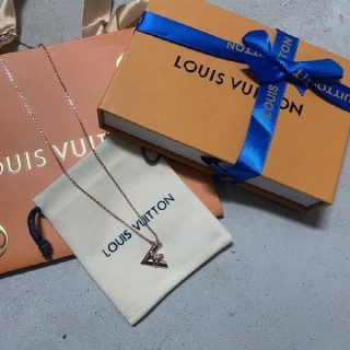 루* 볼트원 목걸이 로즈골드