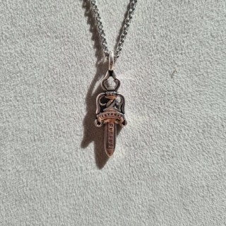 크* 대거 목걸이